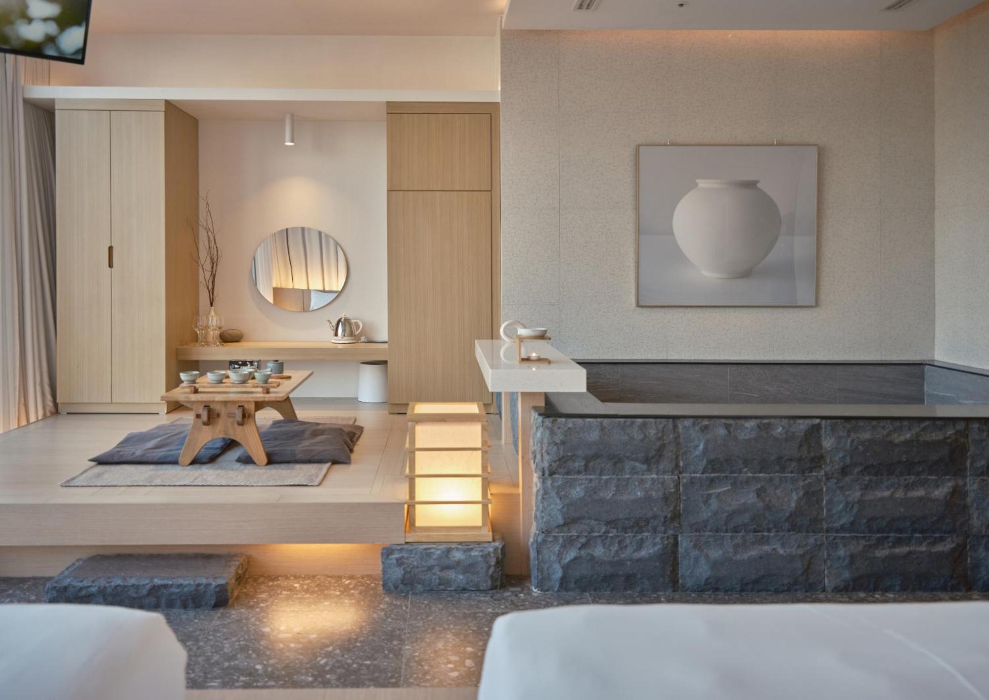 Uh Suite The Seúl Exterior foto